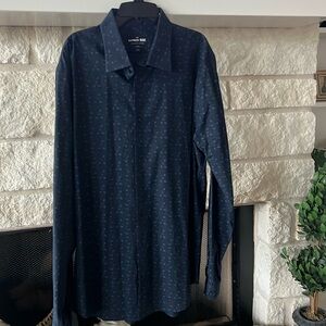 EXPRESS Men’s long sleeved button up shirt Like NEW Black with print